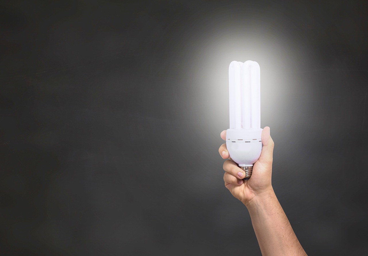 LED美顔器の色による効果は何ですか？