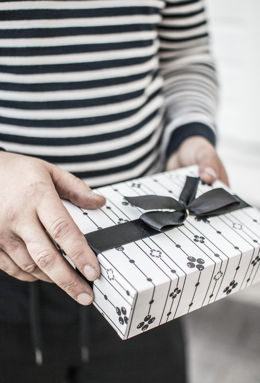 出産祝いに美顔器を贈るのはありか？