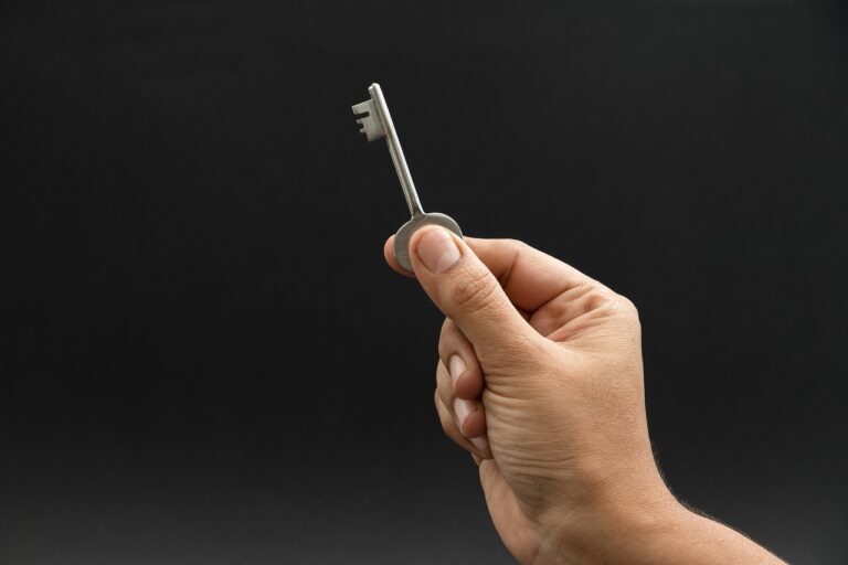 美顔器の成分は安全？選ぶ際のポイントを徹底解説！